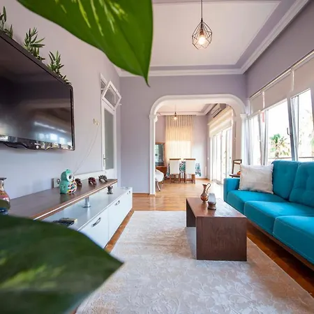 Central Seaside Flat With Excellent View In Bodrum Bodrum